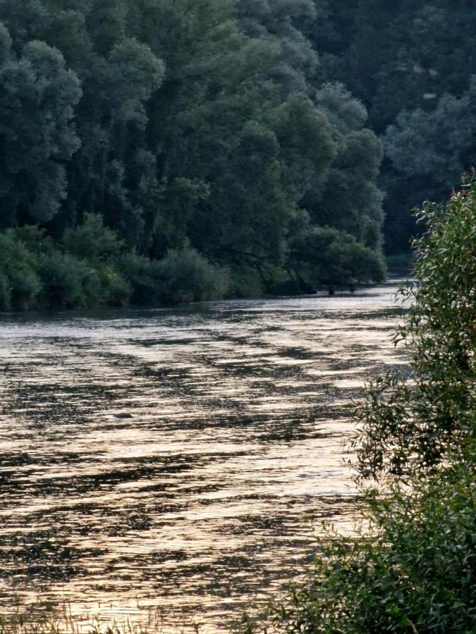 Przystanek Pod Skalkami Lägenhet Lesko Exteriör bild